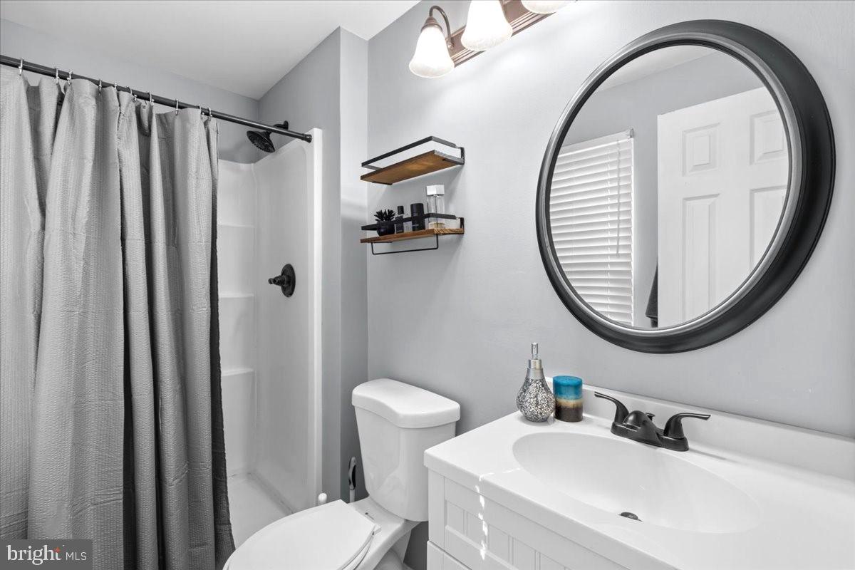 ST CHARLES HAMPSHIRE - Residential