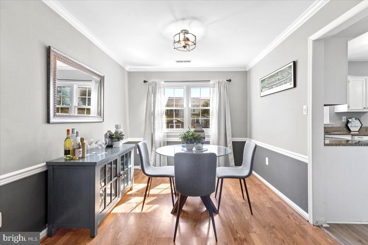 ST CHARLES HAMPSHIRE - Residential