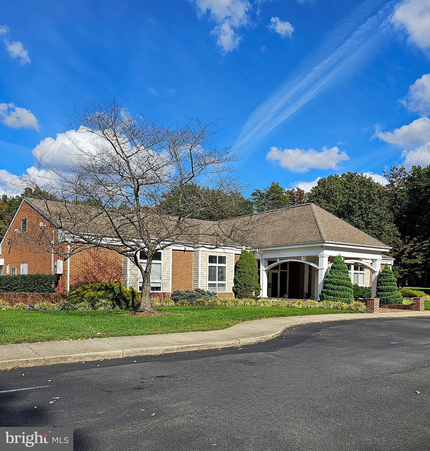 ST CHARLES HAMPSHIRE - Residential