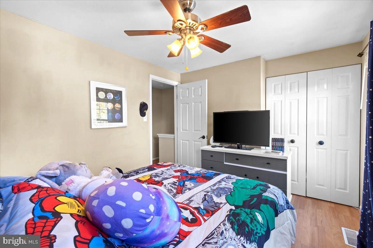 ST CHARLES HAMPSHIRE - Residential