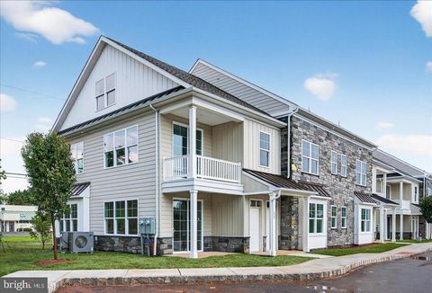 409 ISABELLE COURT 101 HARLEYSVILLE PA 19438