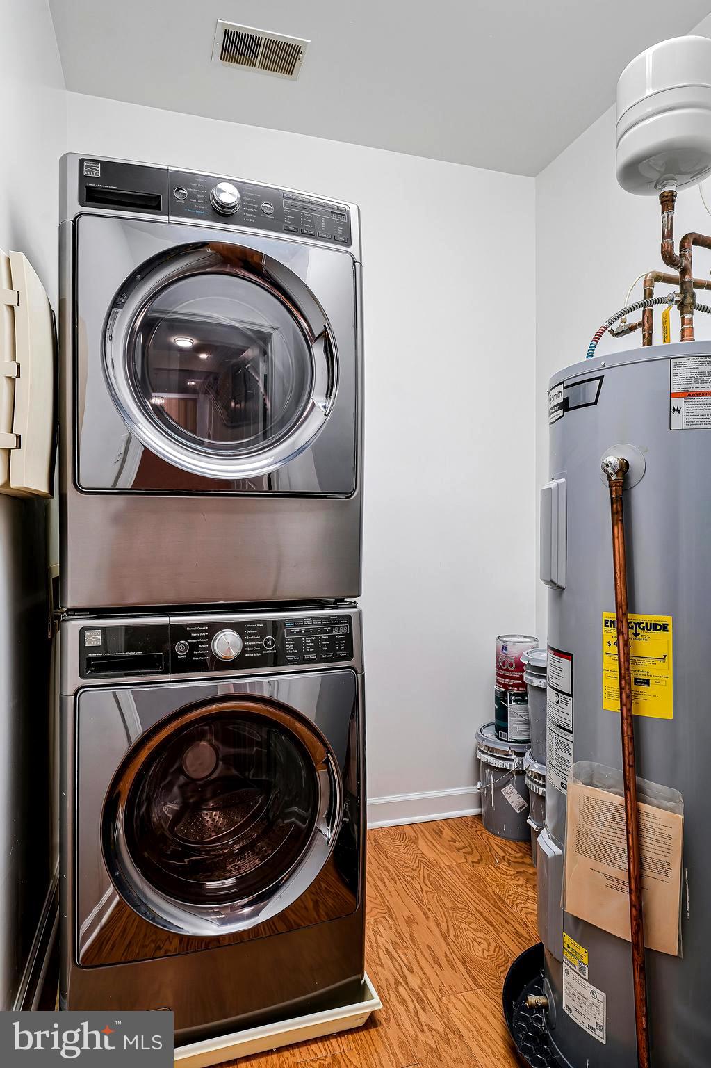 PROVIDENCE SQUARE - Residential