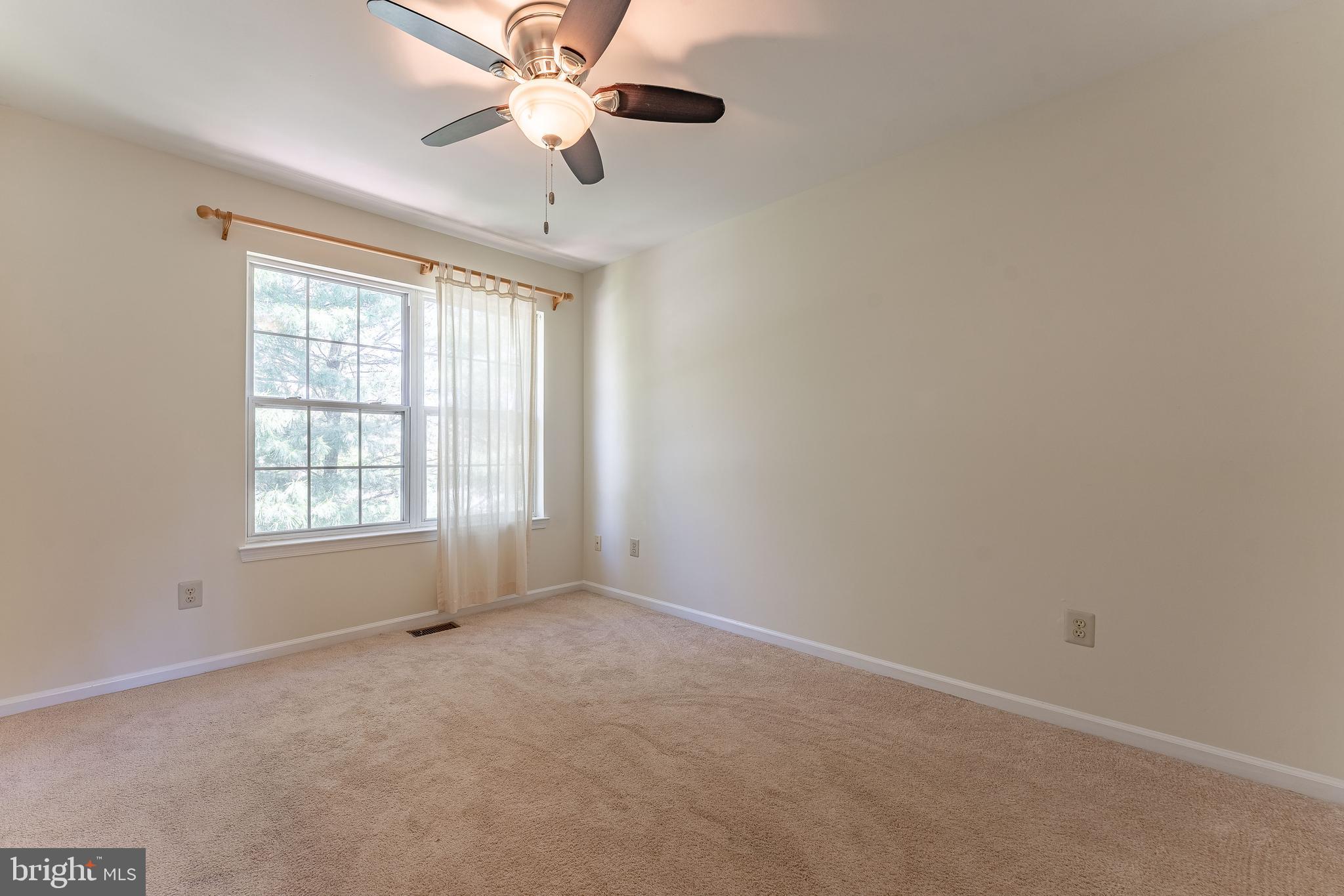 THORNHILL - Residential