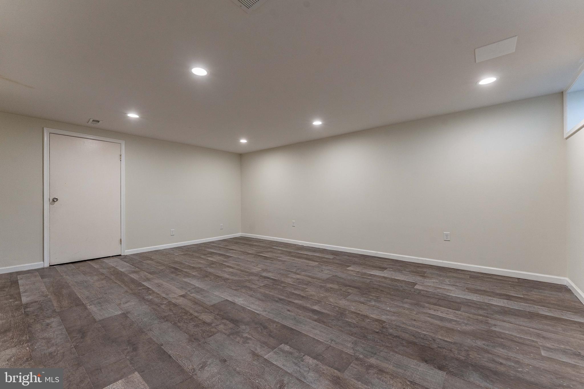 THORNHILL - Residential