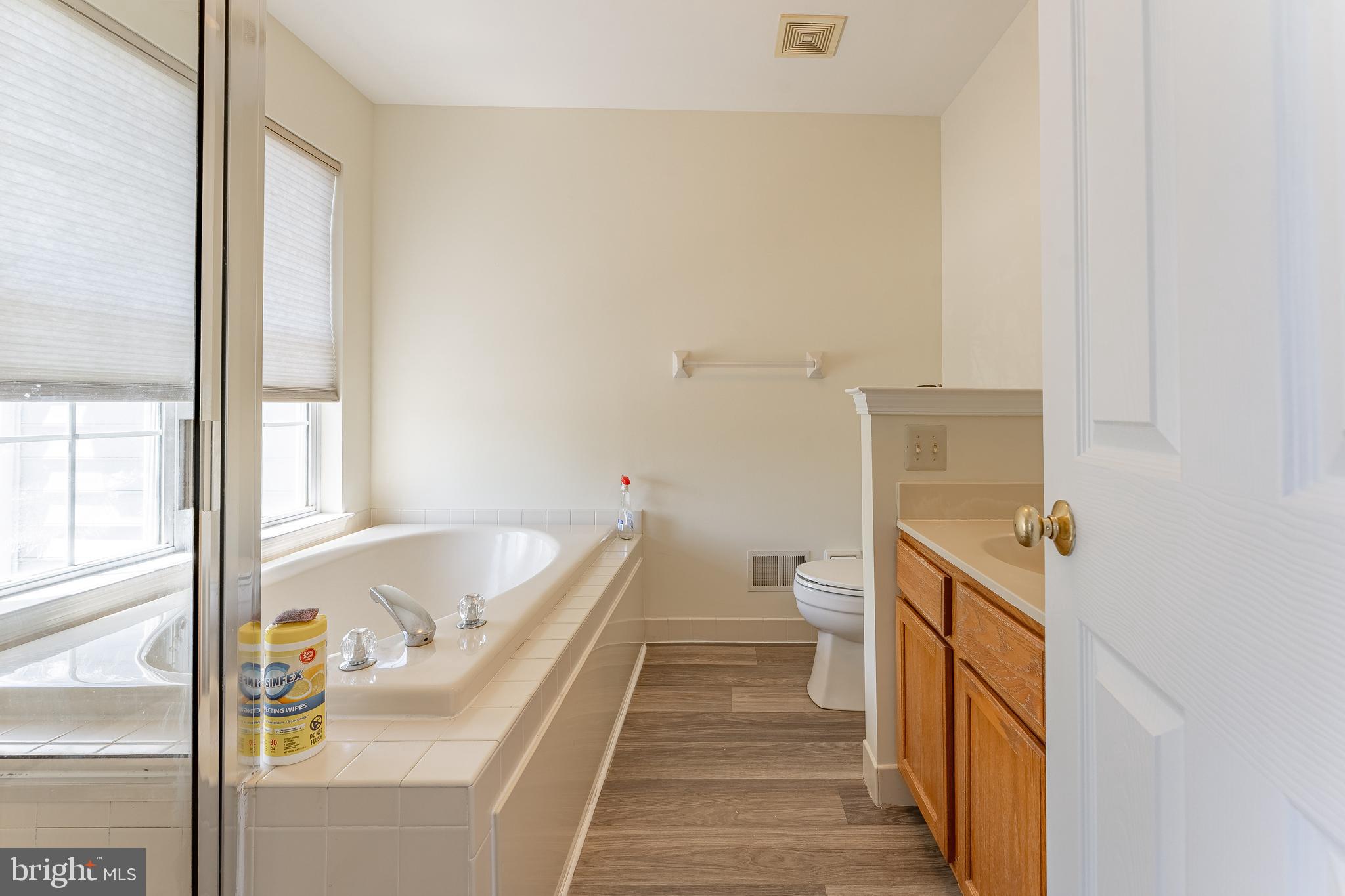 THORNHILL - Residential