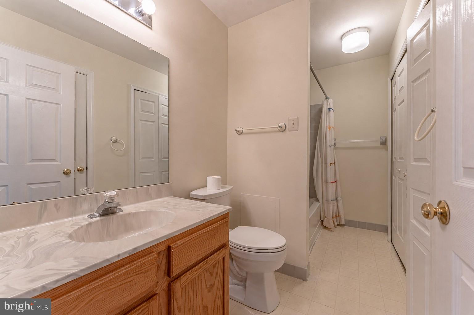 THORNHILL - Residential