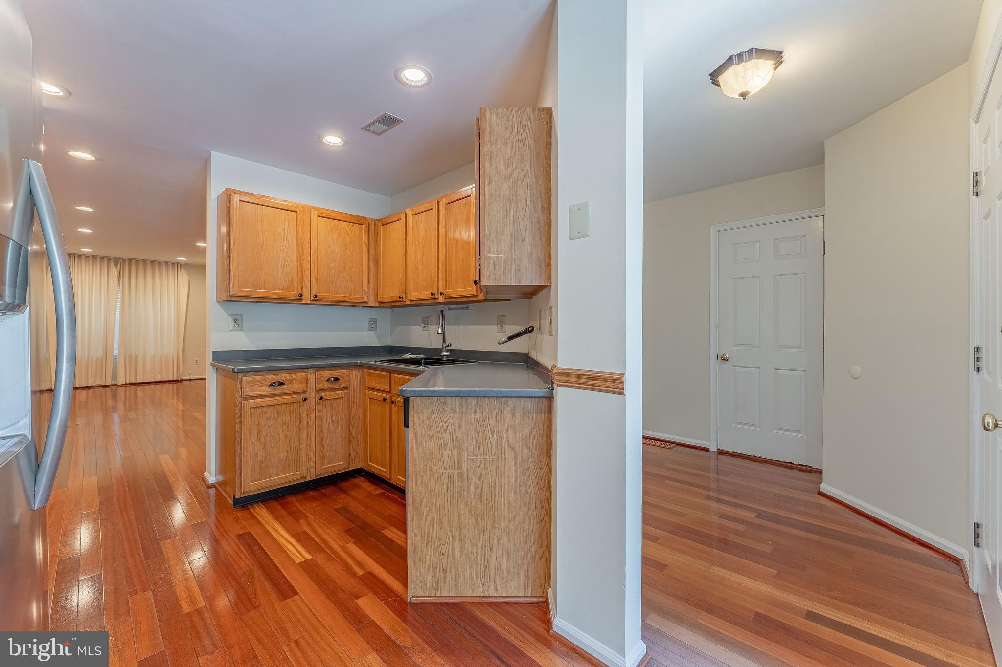 THORNHILL - Residential