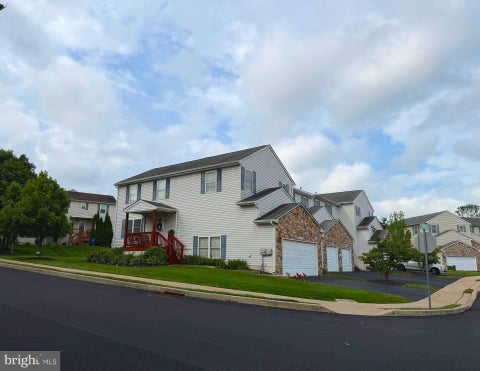 Photo of 2446 Greenview Commons Cmns, QUAKERTOWN, PA 18951 (MLS # PABU2129578)