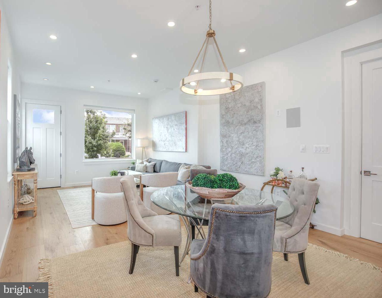 1528 OATES STREET NE 1