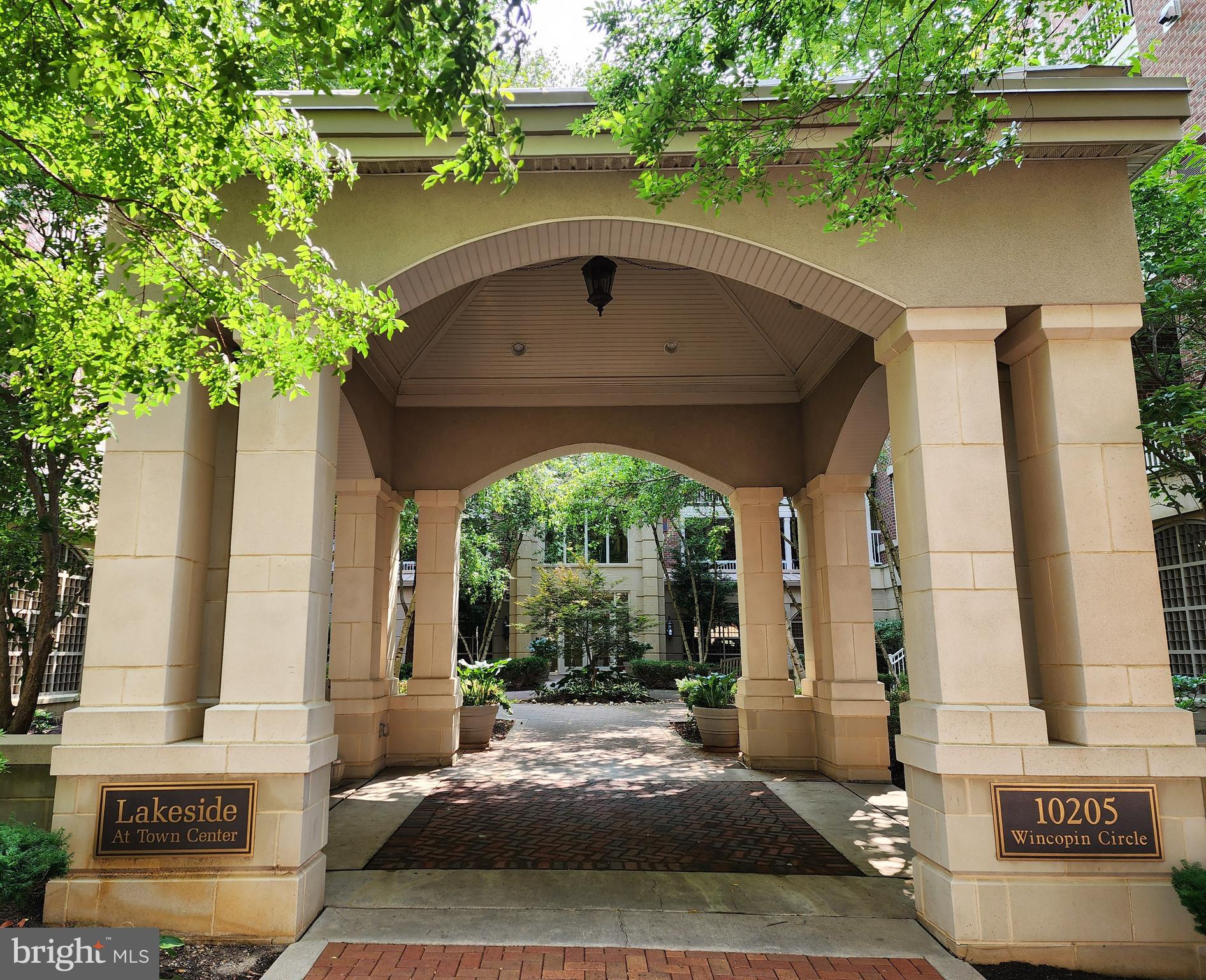 LAKESIDE TOWN CENTRE CONDOMINIUM - Residential