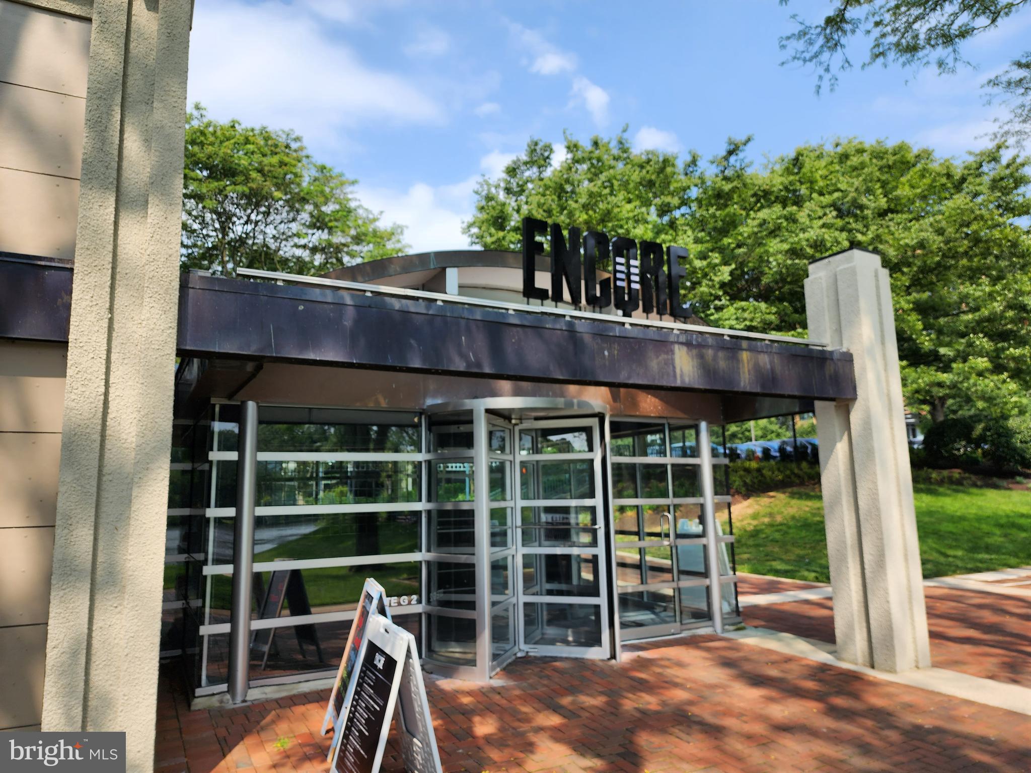 LAKESIDE TOWN CENTRE CONDOMINIUM - Residential