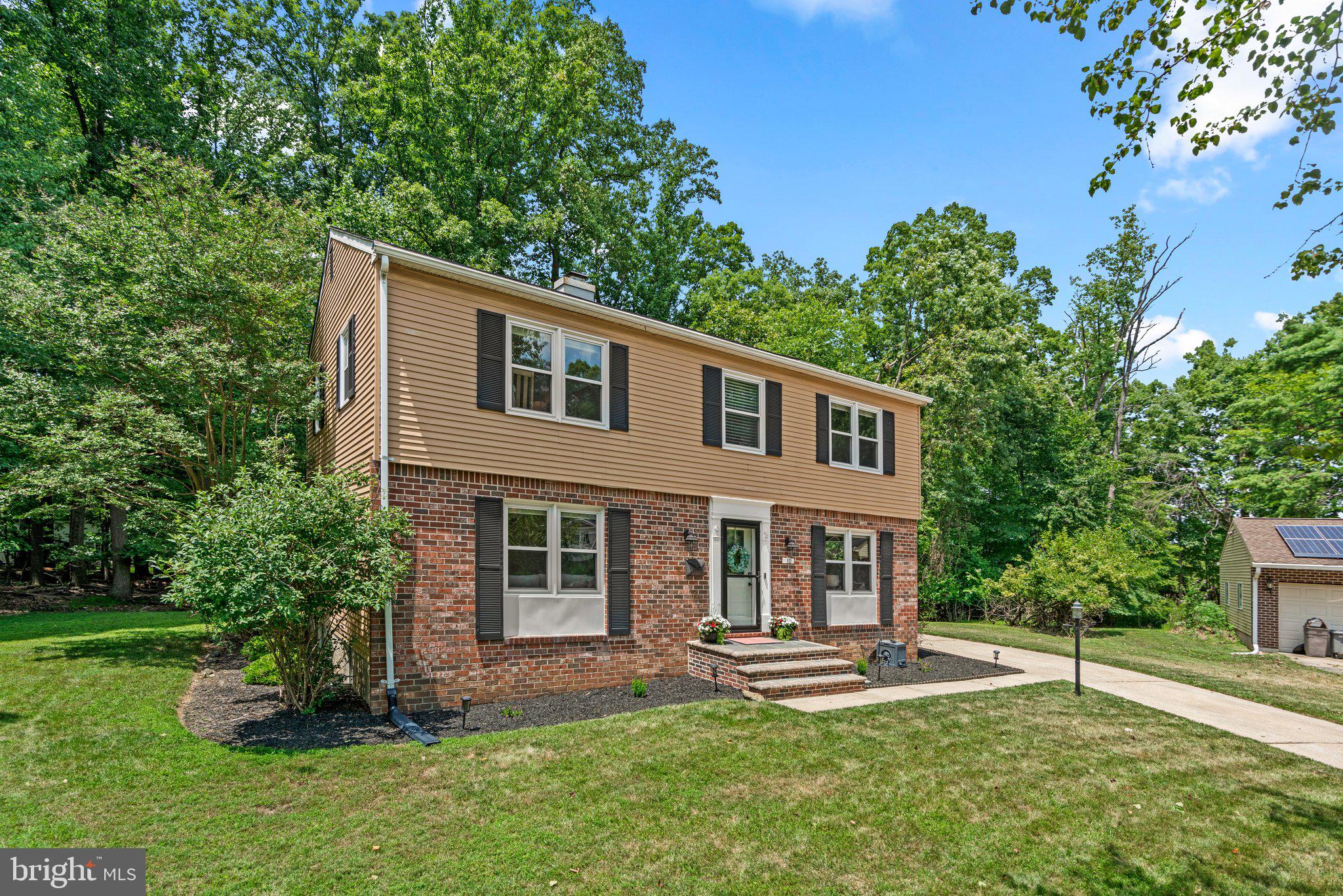 WOODBRIDGE VALLEY - Residential