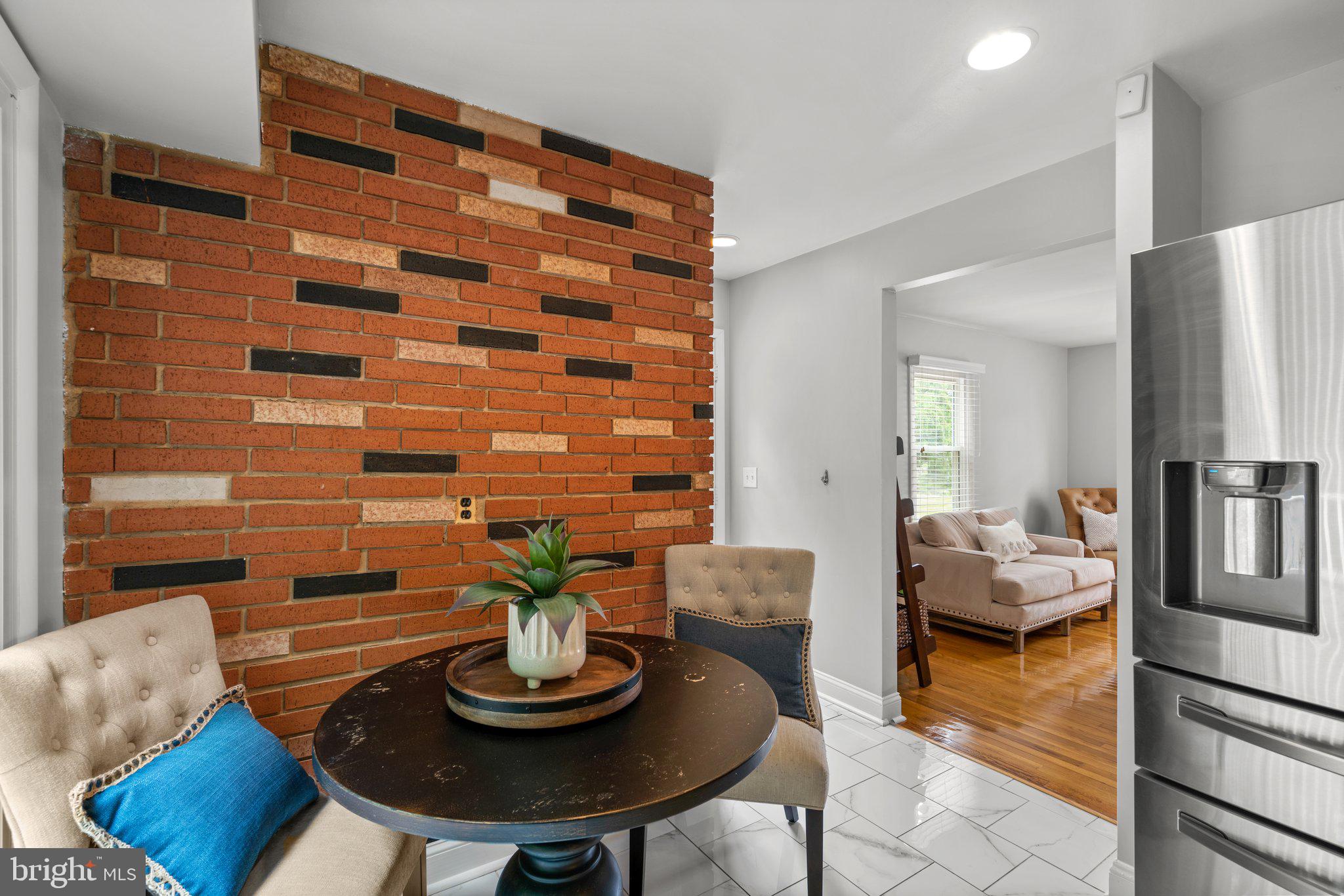 WOODBRIDGE VALLEY - Residential