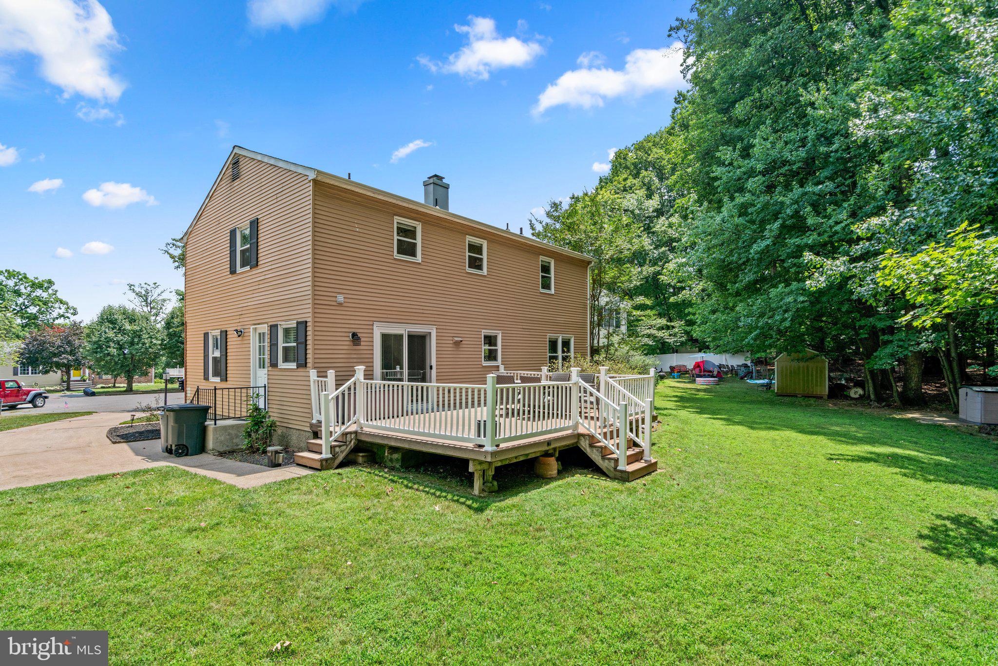 WOODBRIDGE VALLEY - Residential