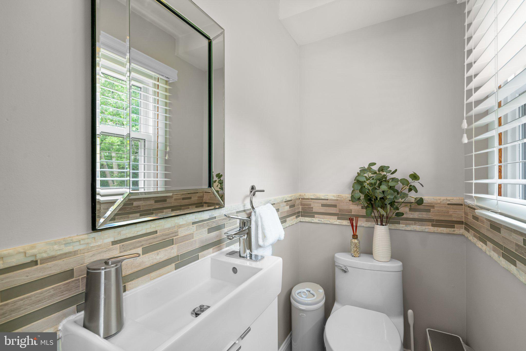 WOODBRIDGE VALLEY - Residential