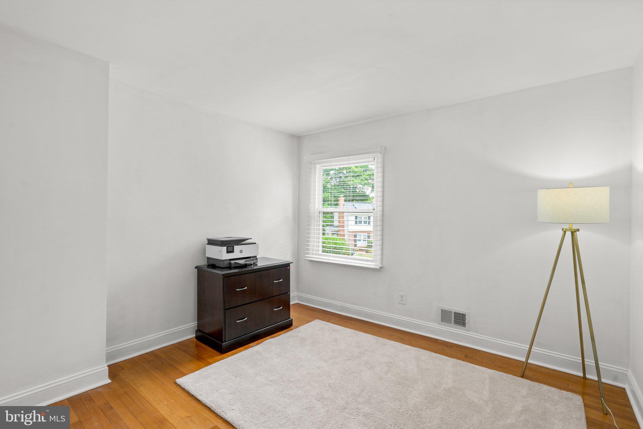 WOODBRIDGE VALLEY - Residential