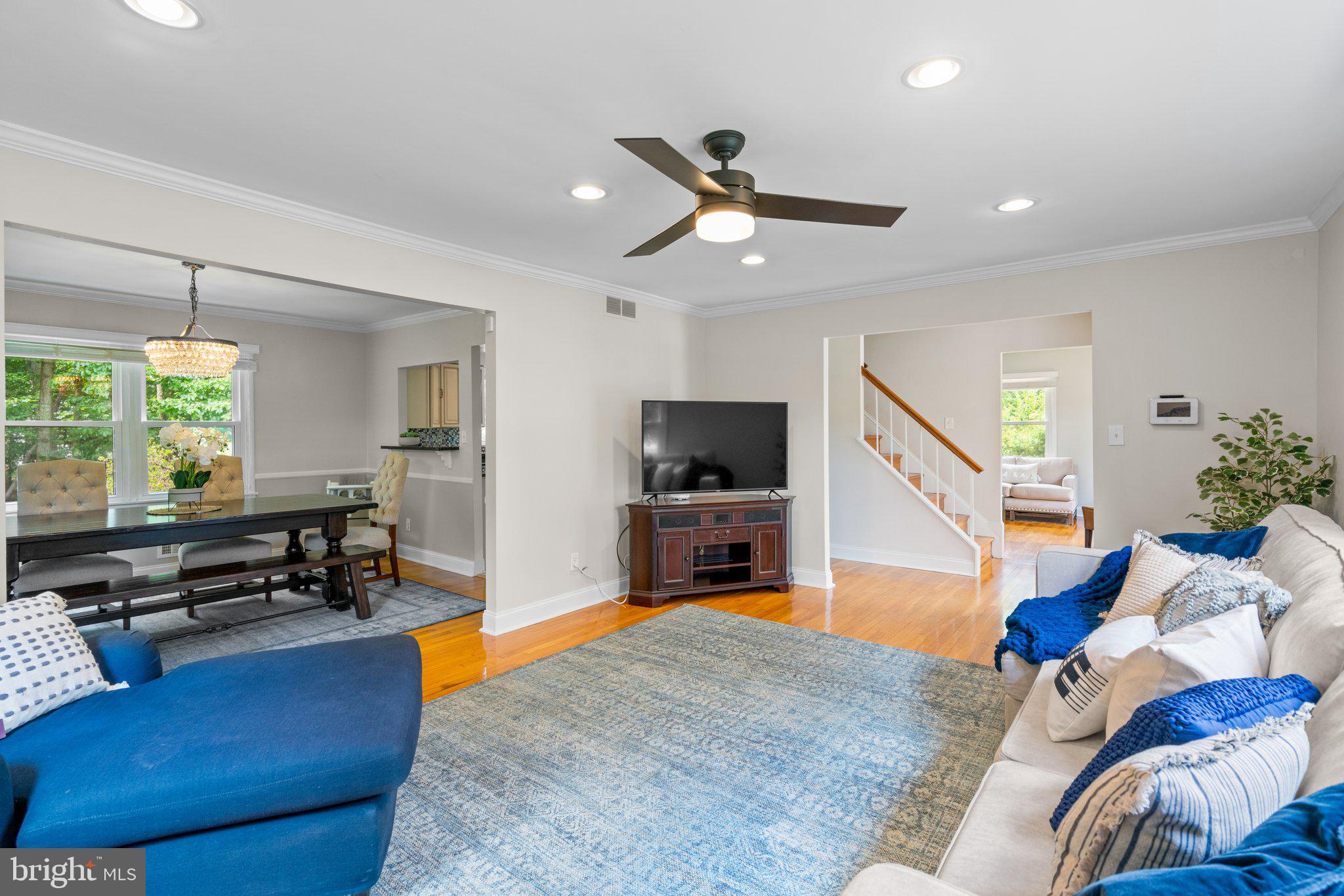 WOODBRIDGE VALLEY - Residential