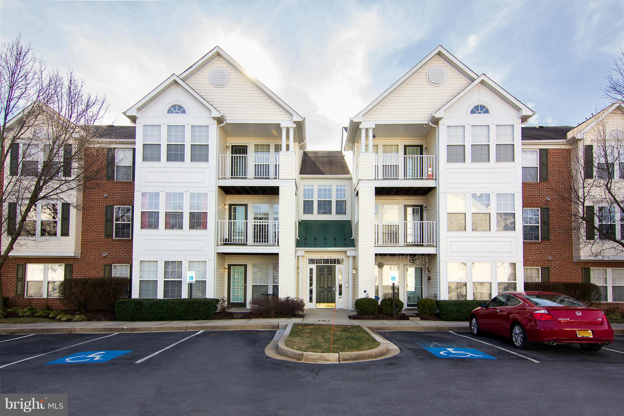 RARELY AVAILABLE 3 BEDROOM, 2 BATH 2ND FLOOR UNIT. KITCHEN-GRANITE COUNTERS, SS APPLIANCES (2015), WALK IN PANTRY. WASHER/DRYER (2016), HVAC (2016), WATER HEATER (2014), HOA FEE OF $116 (PAID 2X YR) IS A RECREATION FEE FOR POOL, PLAYGROUND, HIKING TRAIL & TENNIS. CONDO FEE $210 MONTHLY INCLUDES BUILD MAINTENANCE, TRASH, SNOW REMOVAL, LAWN MAINTENANCE, ETC. FHA APPROVED.