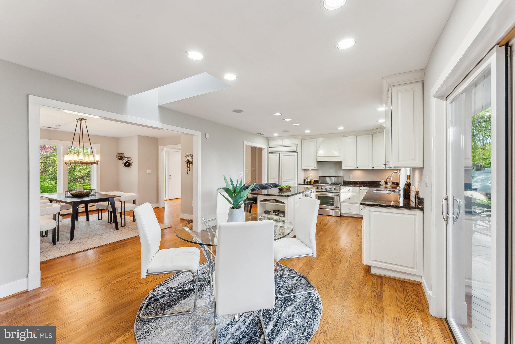 BREEZEWOOD - Residential