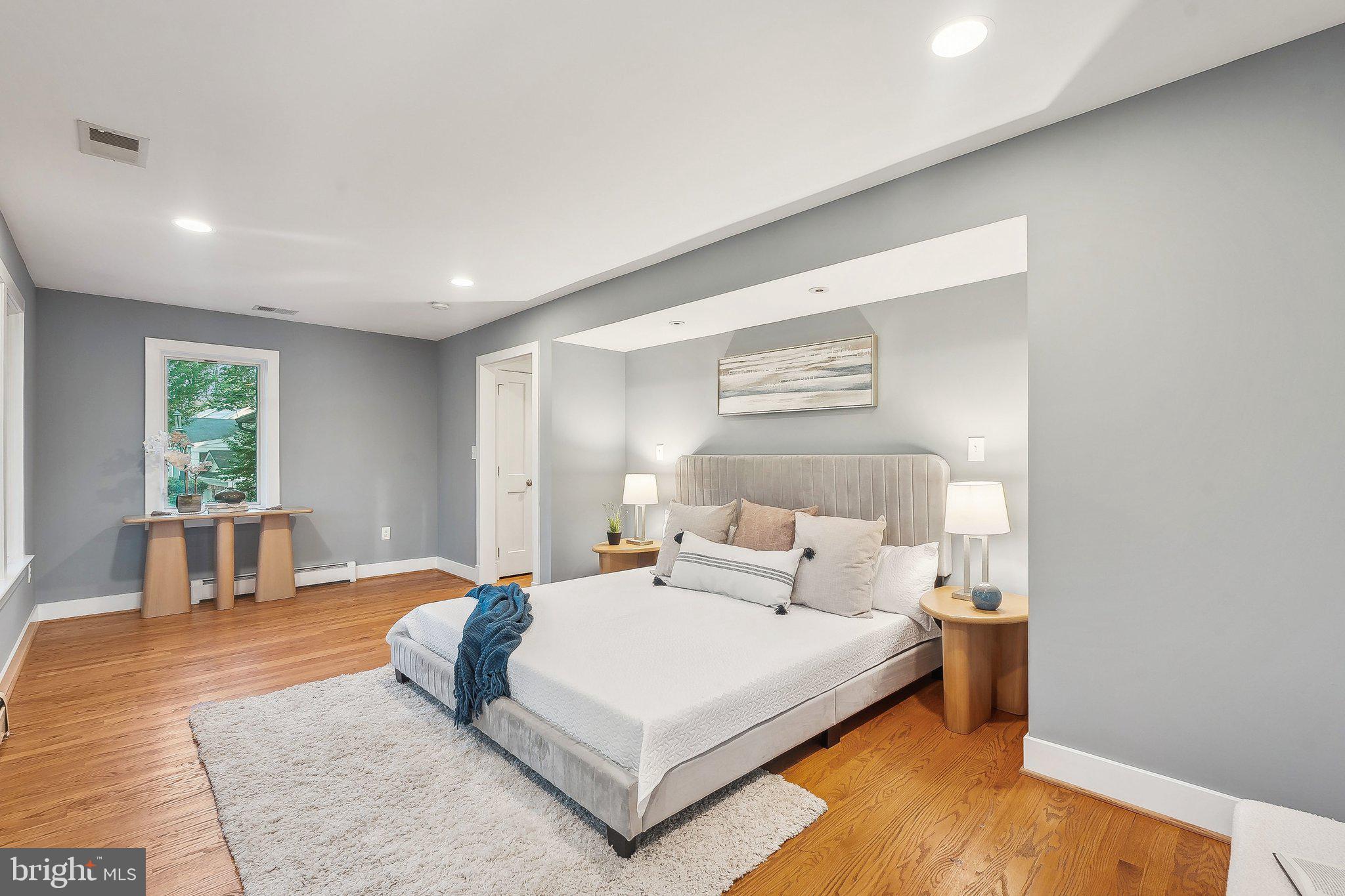 BREEZEWOOD - Residential