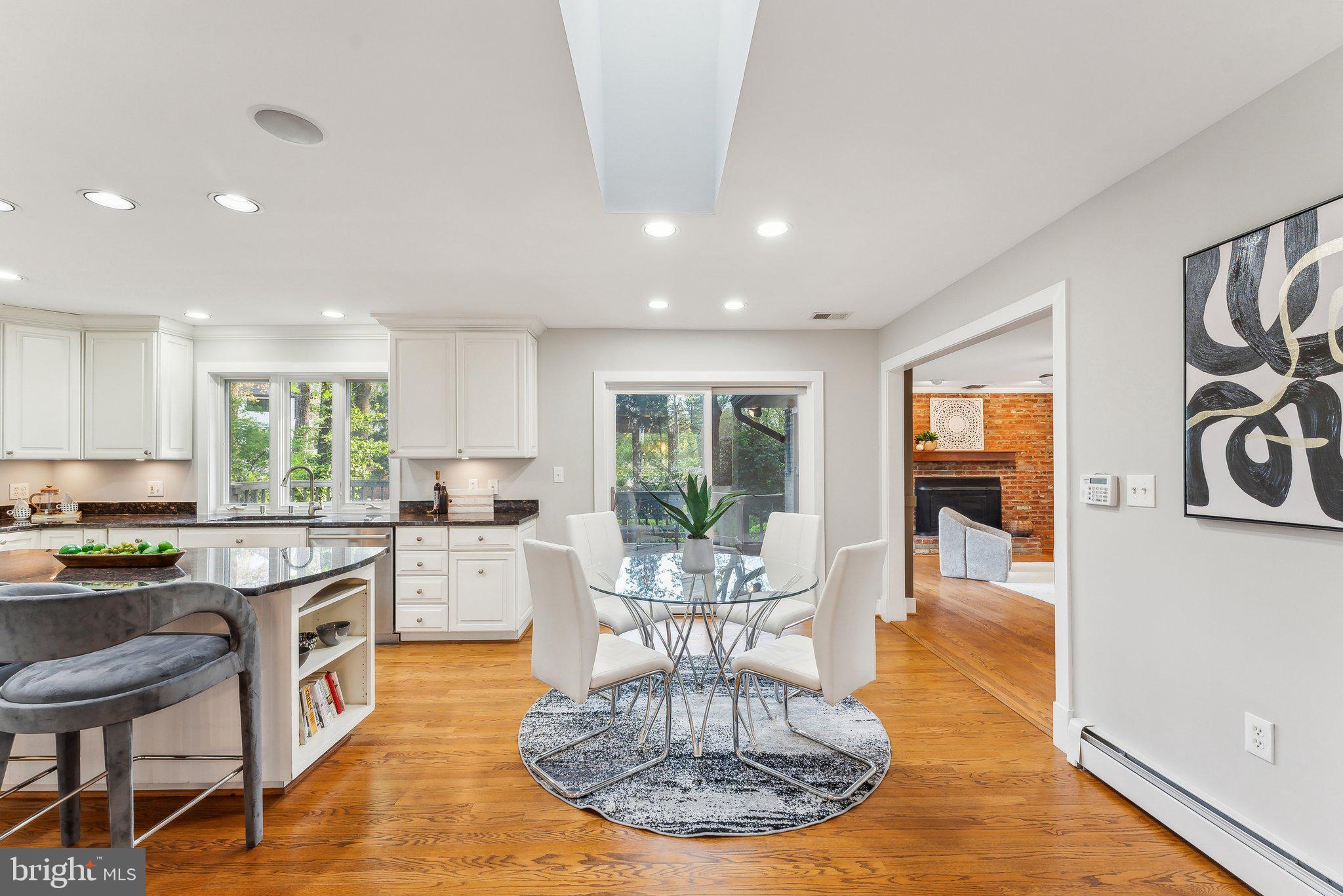 BREEZEWOOD - Residential