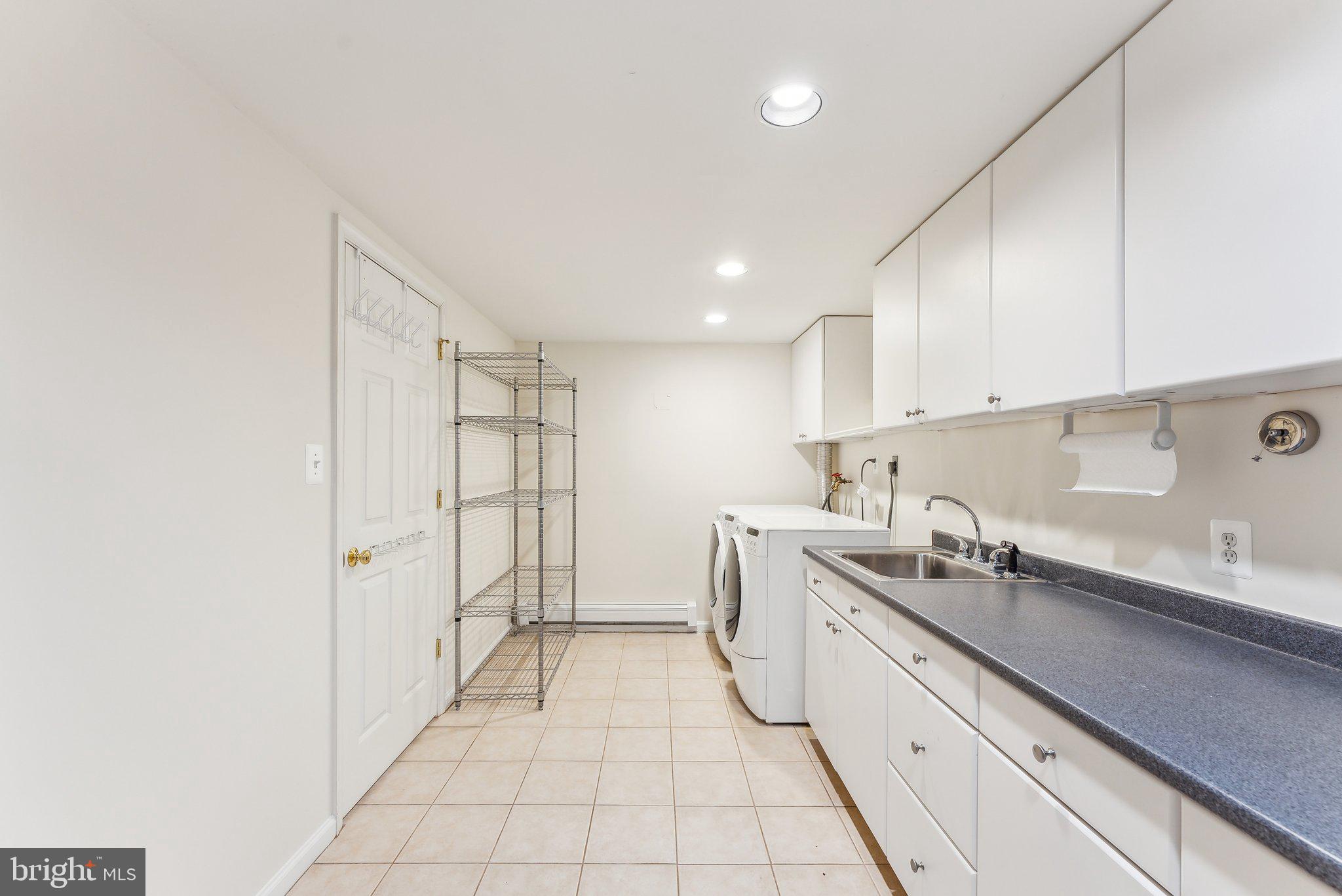 BREEZEWOOD - Residential