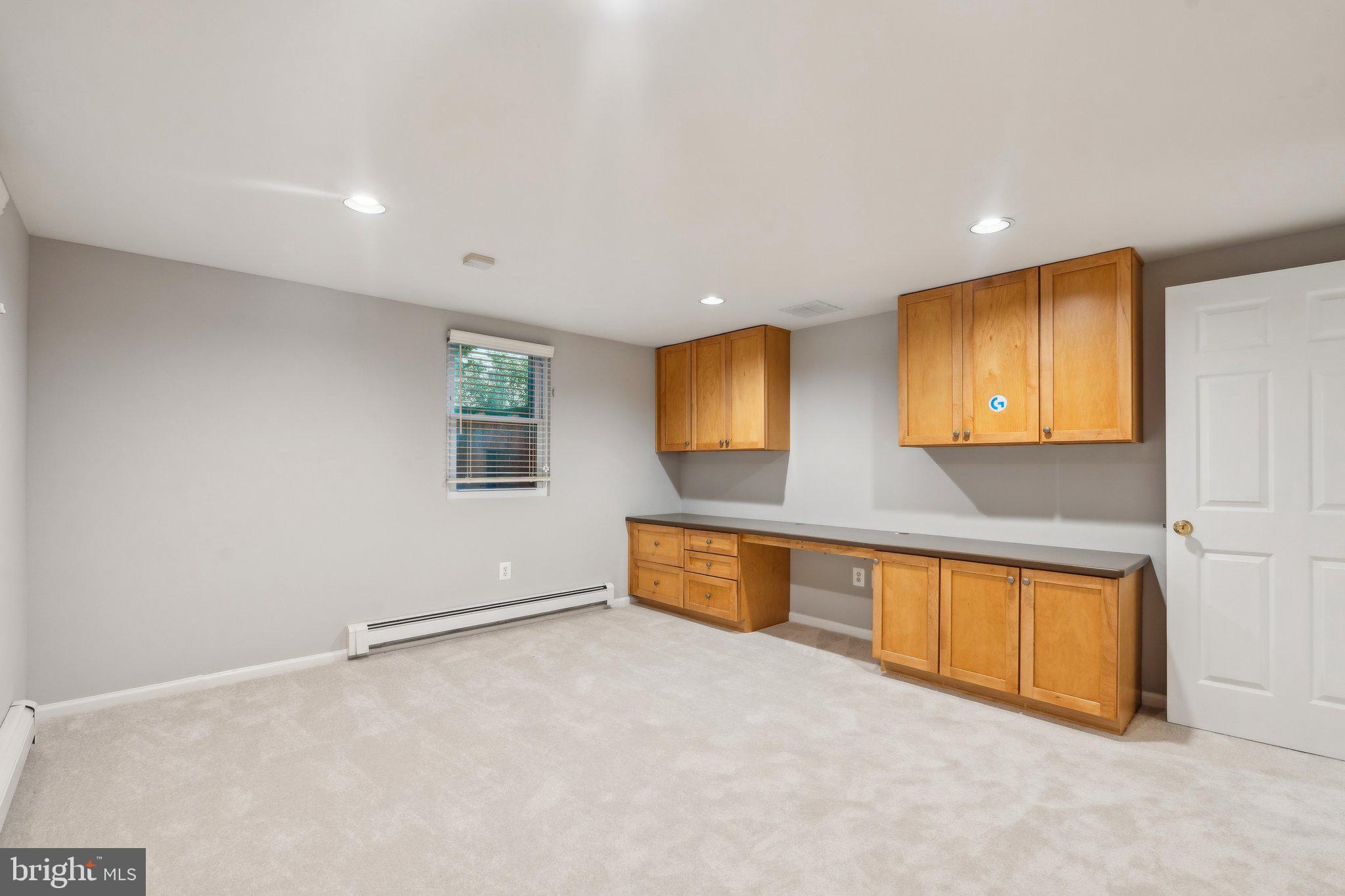 BREEZEWOOD - Residential