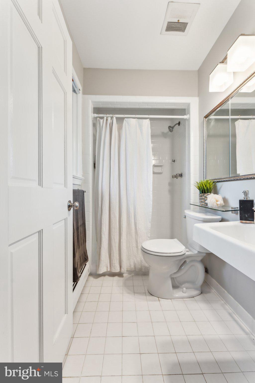 BREEZEWOOD - Residential