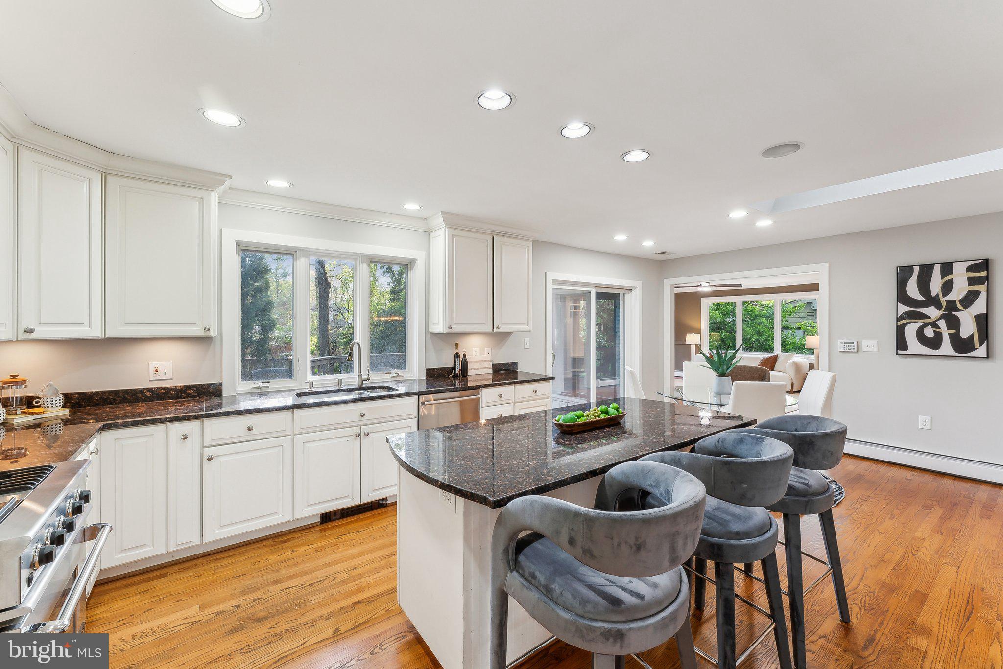 BREEZEWOOD - Residential