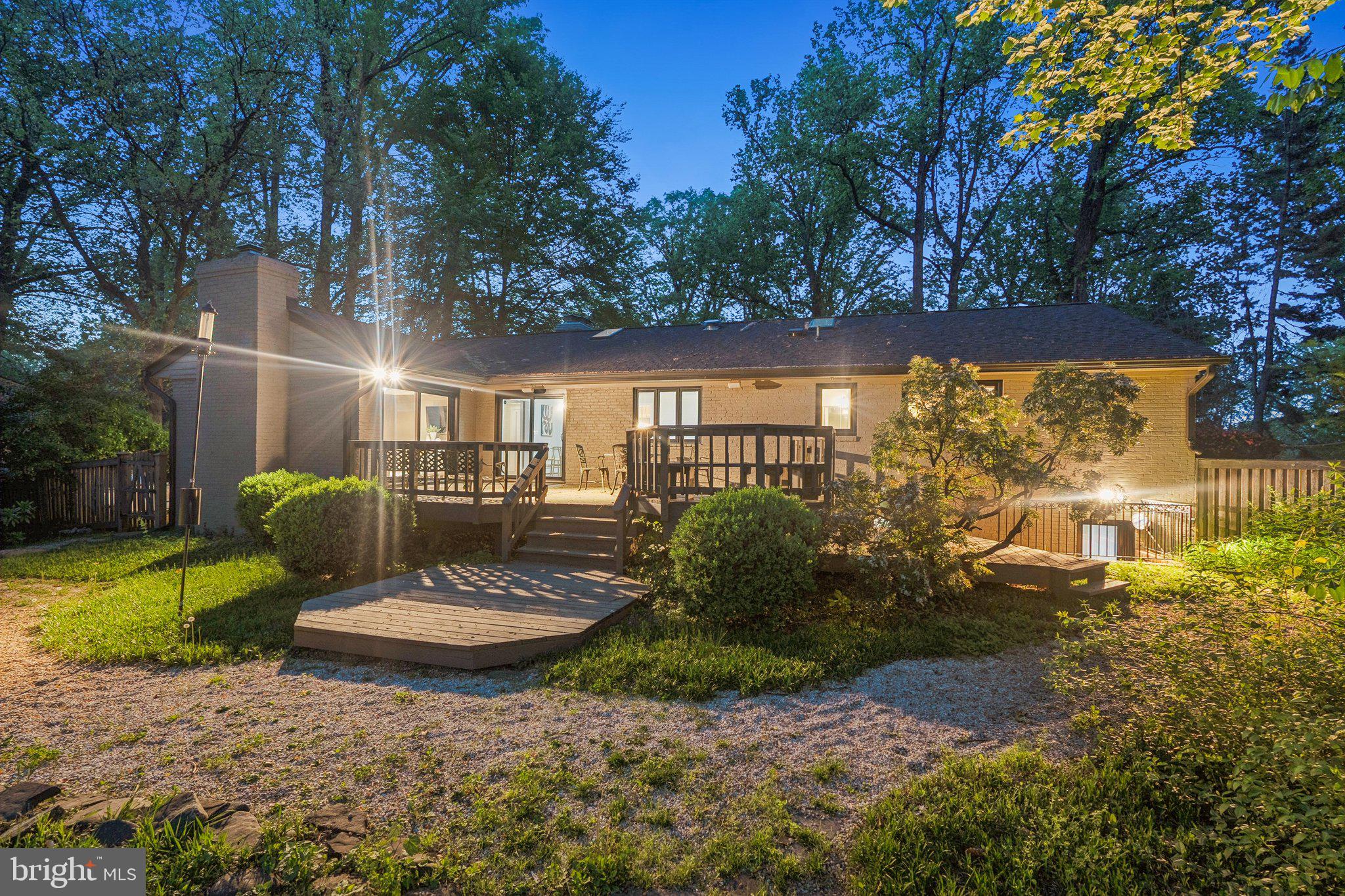 BREEZEWOOD - Residential