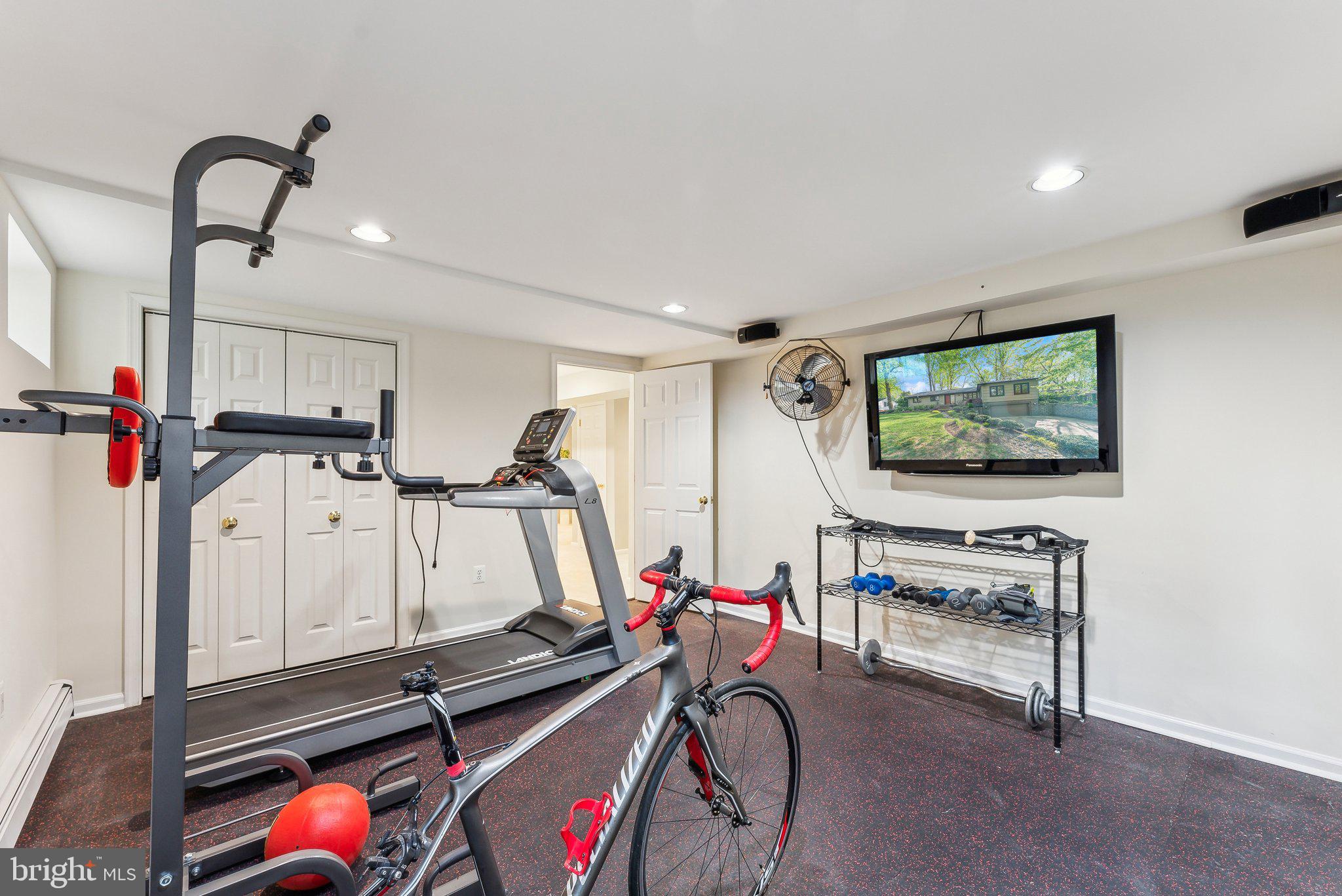 BREEZEWOOD - Residential