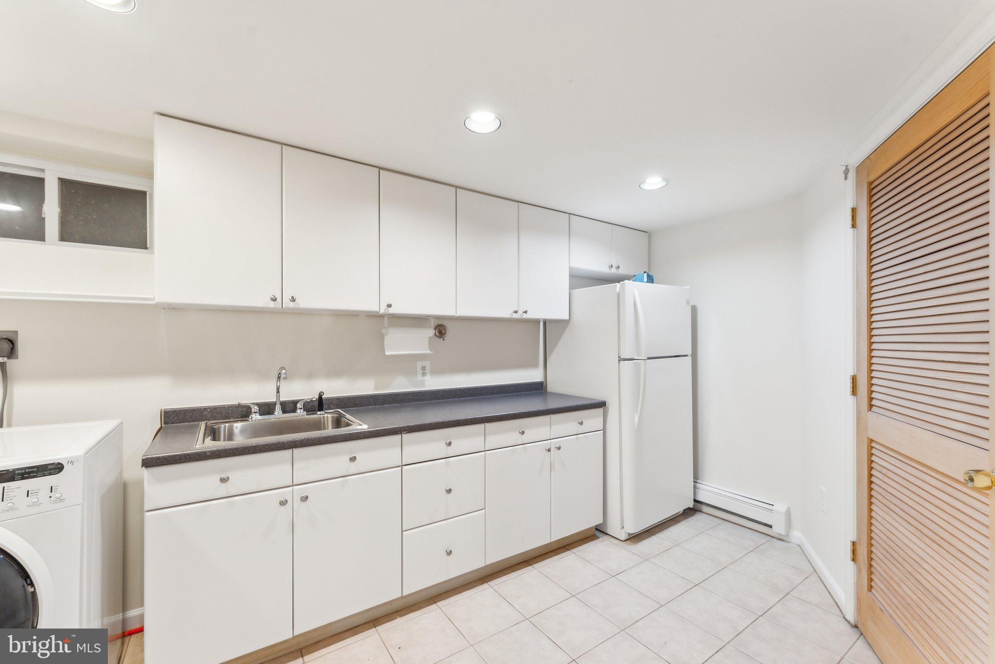 BREEZEWOOD - Residential