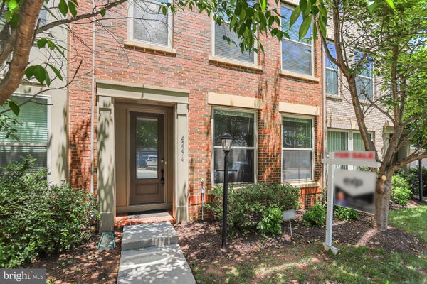 42274 HAMPTON WOODS TER, BRAMBLETON, VA 20148 - Image 7bbccac6b409e69d9d10b7fe91652e21/3170770223