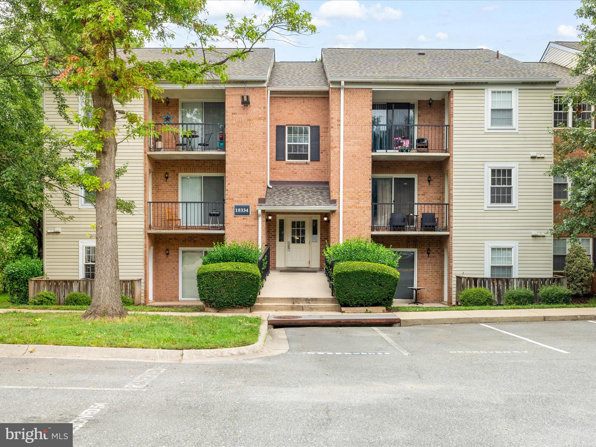 Newly refreshed with fresh paint and vinyl flooring! This charming 1 bedroom, 1 bath condo is located Flower Hill Community of Gaithersburg. Inside, you’ll find an open layout featuring the kitchen, living room, dining area, and a convenient laundry room. The primary bedroom offers access to the patio and storage room and a full bathroom. Enjoy all the community has to offer with amenities such as an outdoor pool, sport courts, and more. 2 parking passes and 2 guest passes for parking lot. Excellent location with nearby shopping, Metro, the ICC and 270 provides commuting convenience.