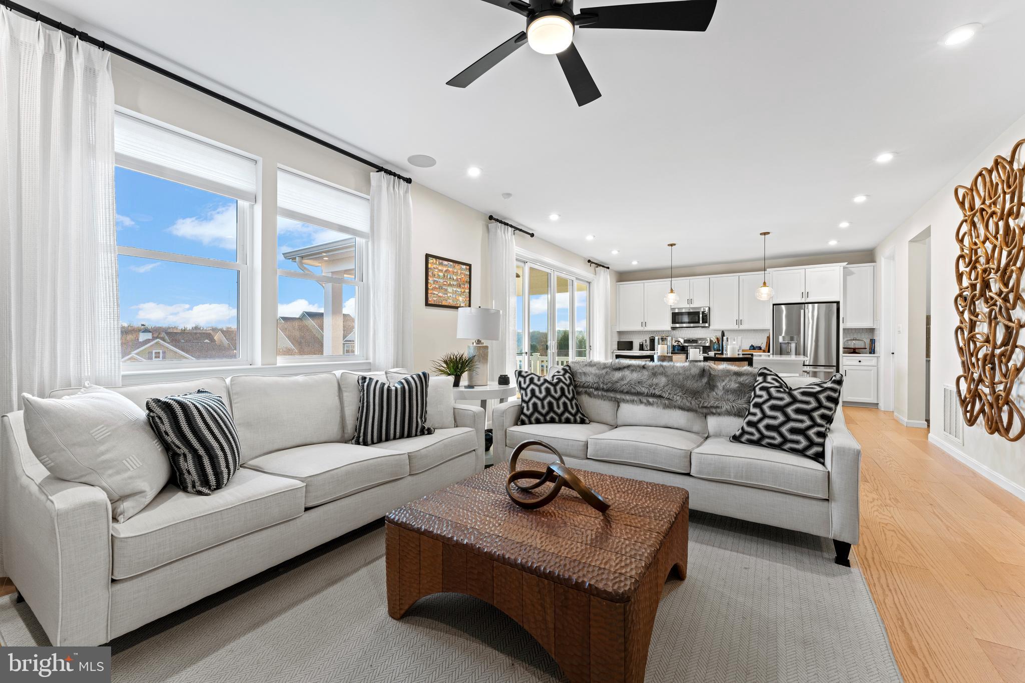 ROUND HILL MEADOWS - Residential Lease