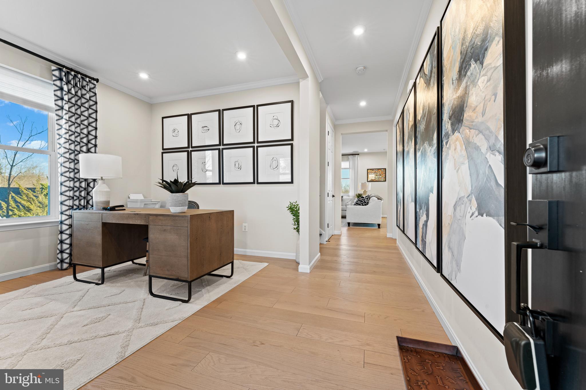 ROUND HILL MEADOWS - Residential Lease