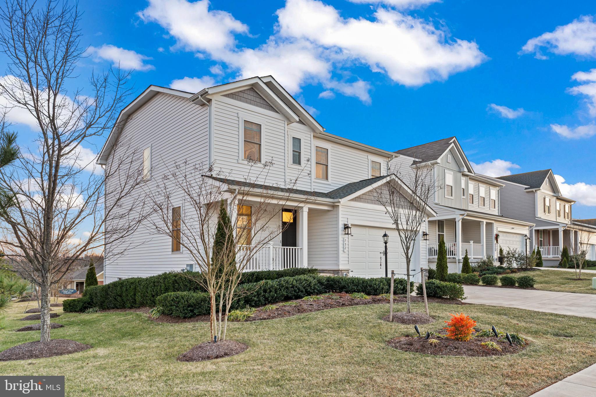 ROUND HILL MEADOWS - Residential Lease