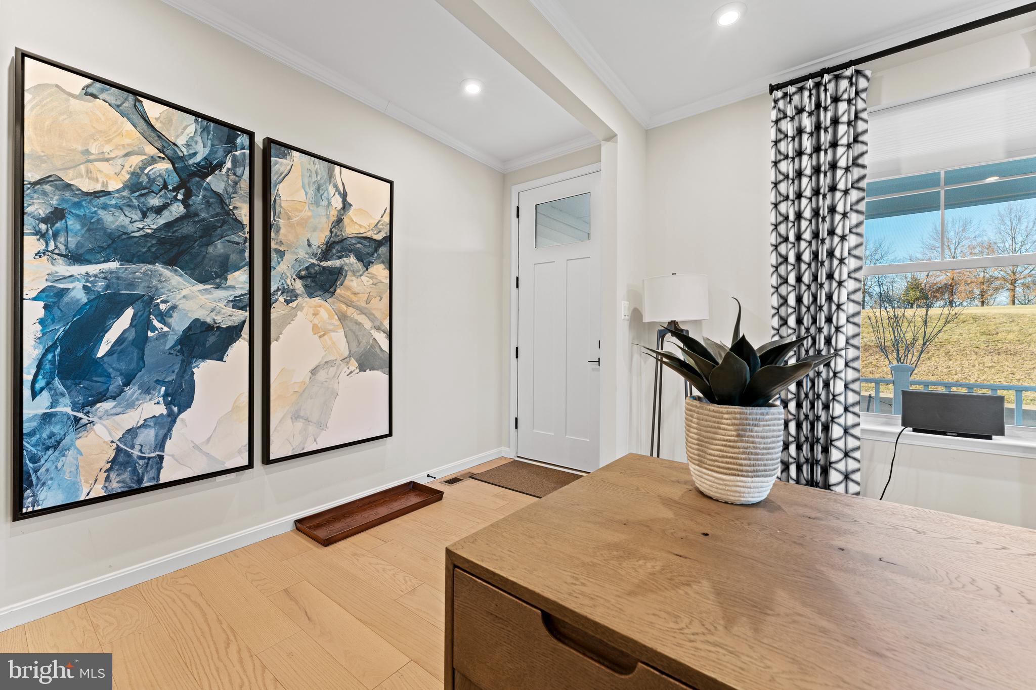 ROUND HILL MEADOWS - Residential Lease