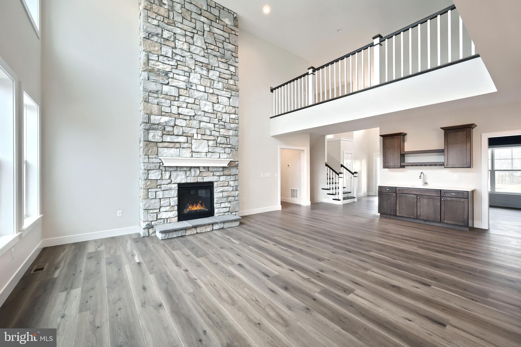 WILSHIRE ESTATES - Residential