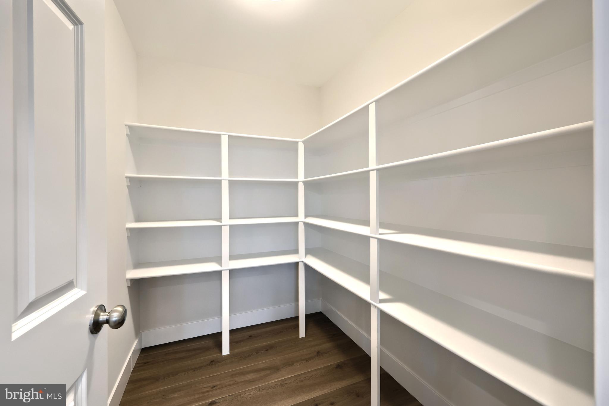 WILSHIRE ESTATES - Residential