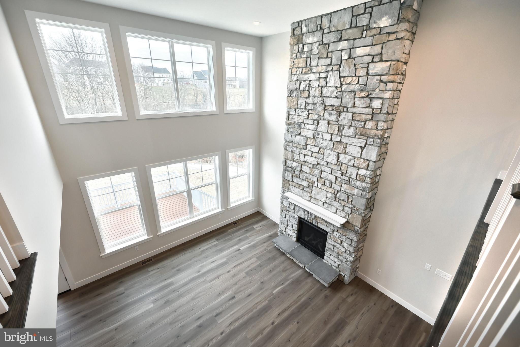 WILSHIRE ESTATES - Residential