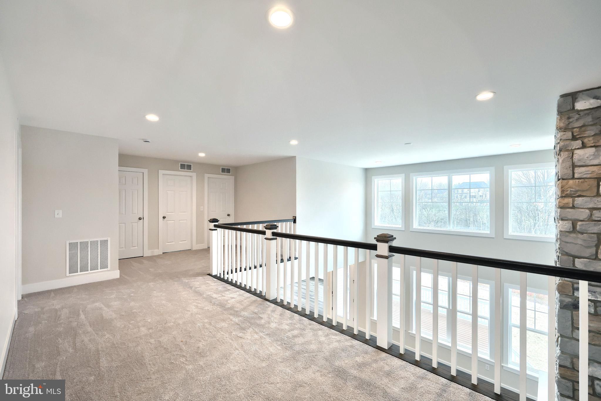 WILSHIRE ESTATES - Residential