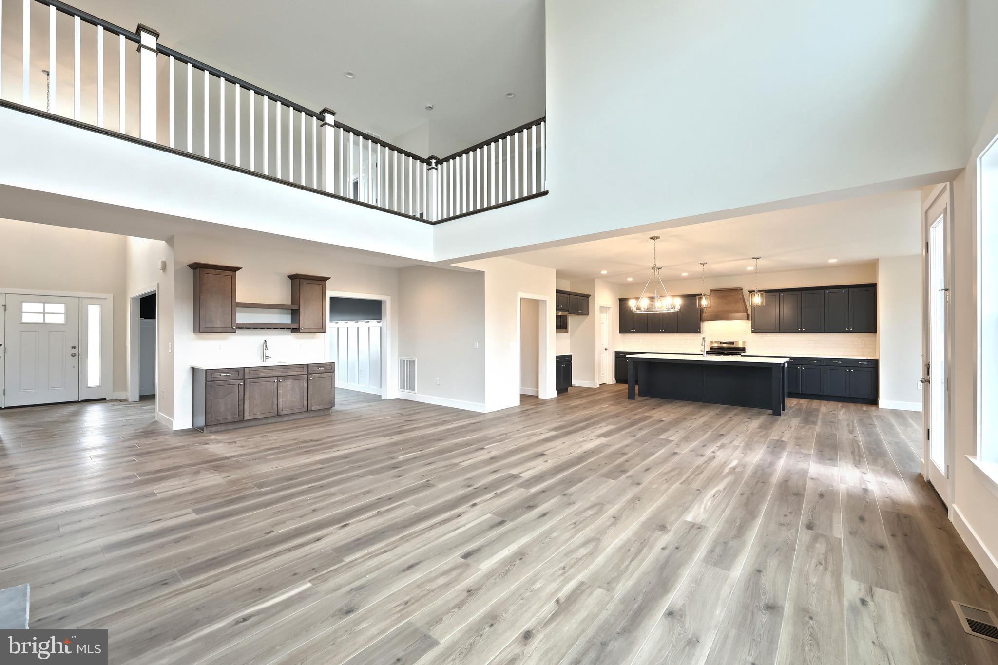 WILSHIRE ESTATES - Residential