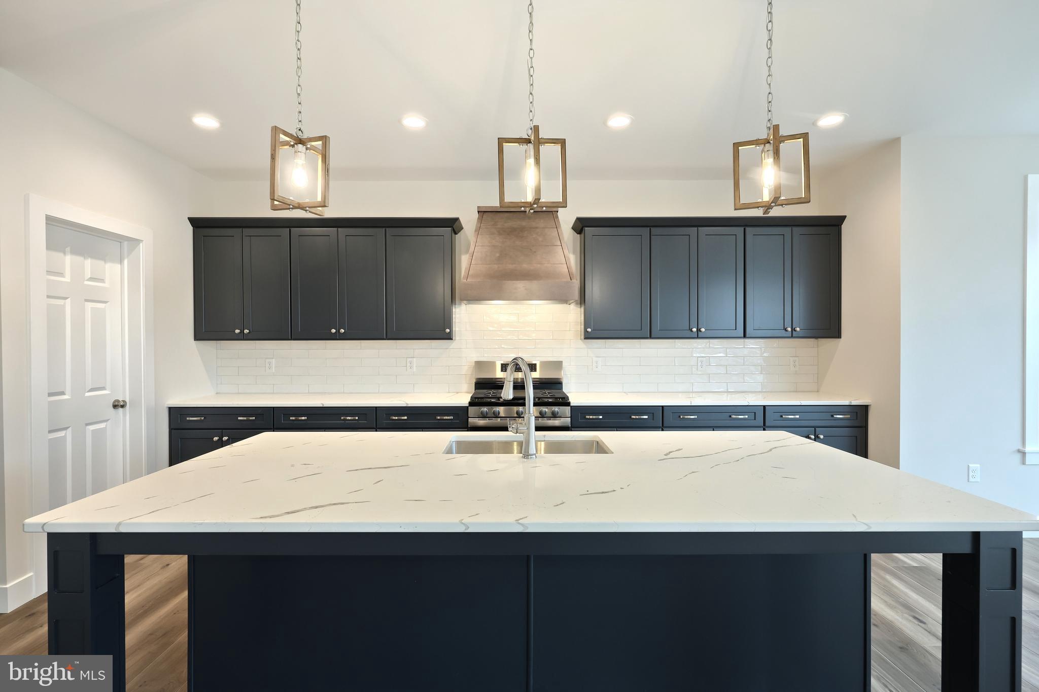 WILSHIRE ESTATES - Residential