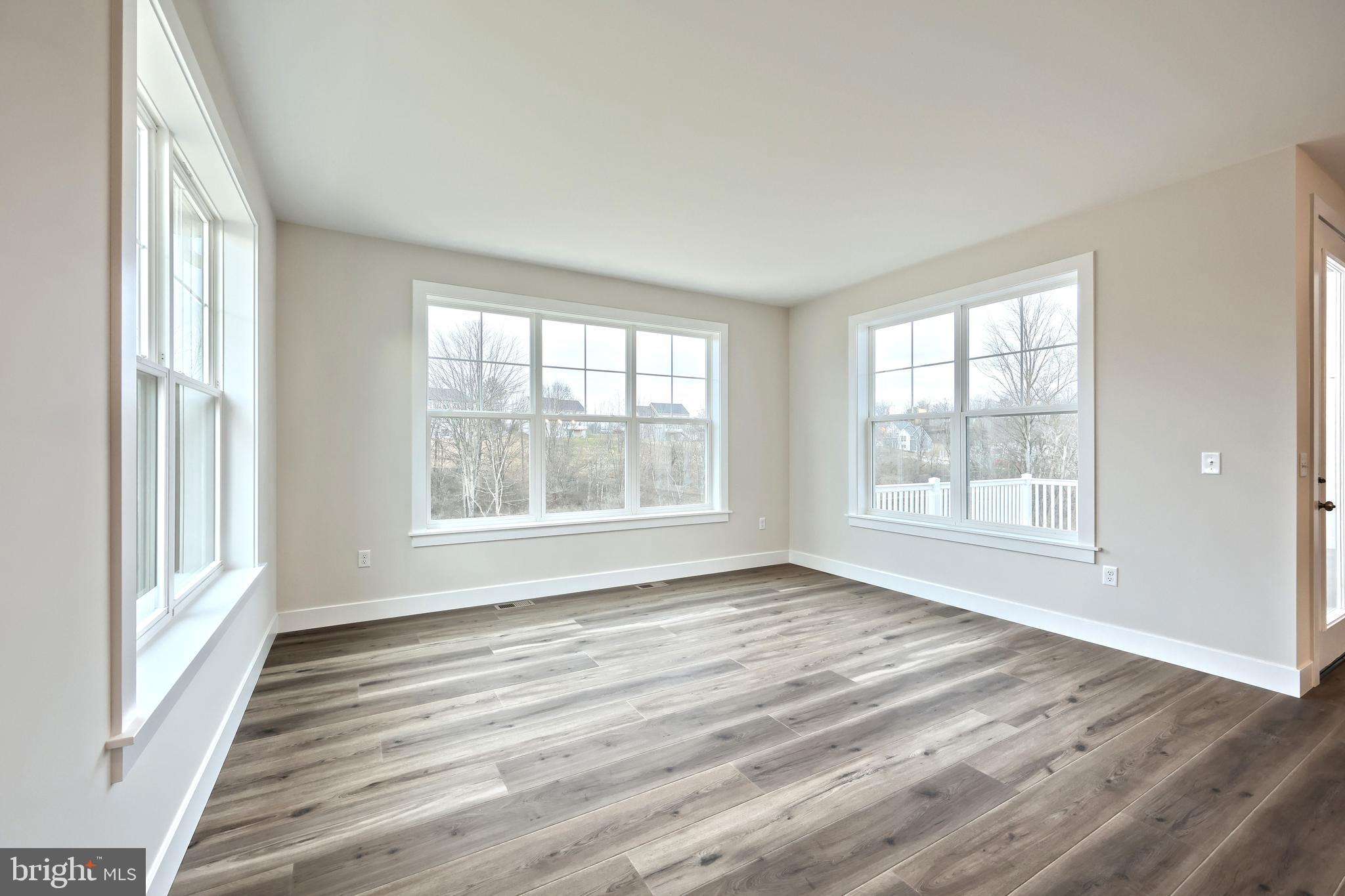 WILSHIRE ESTATES - Residential