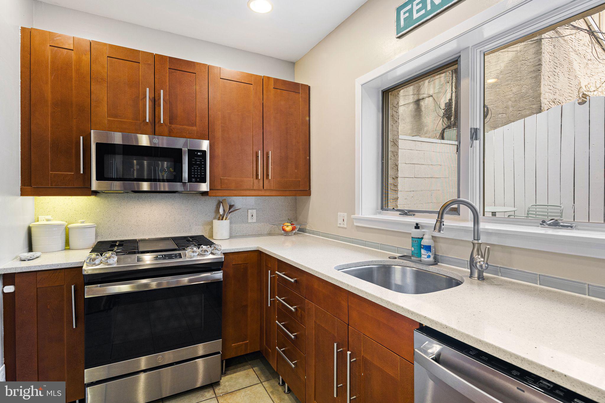 FAIRMOUNT - Residential