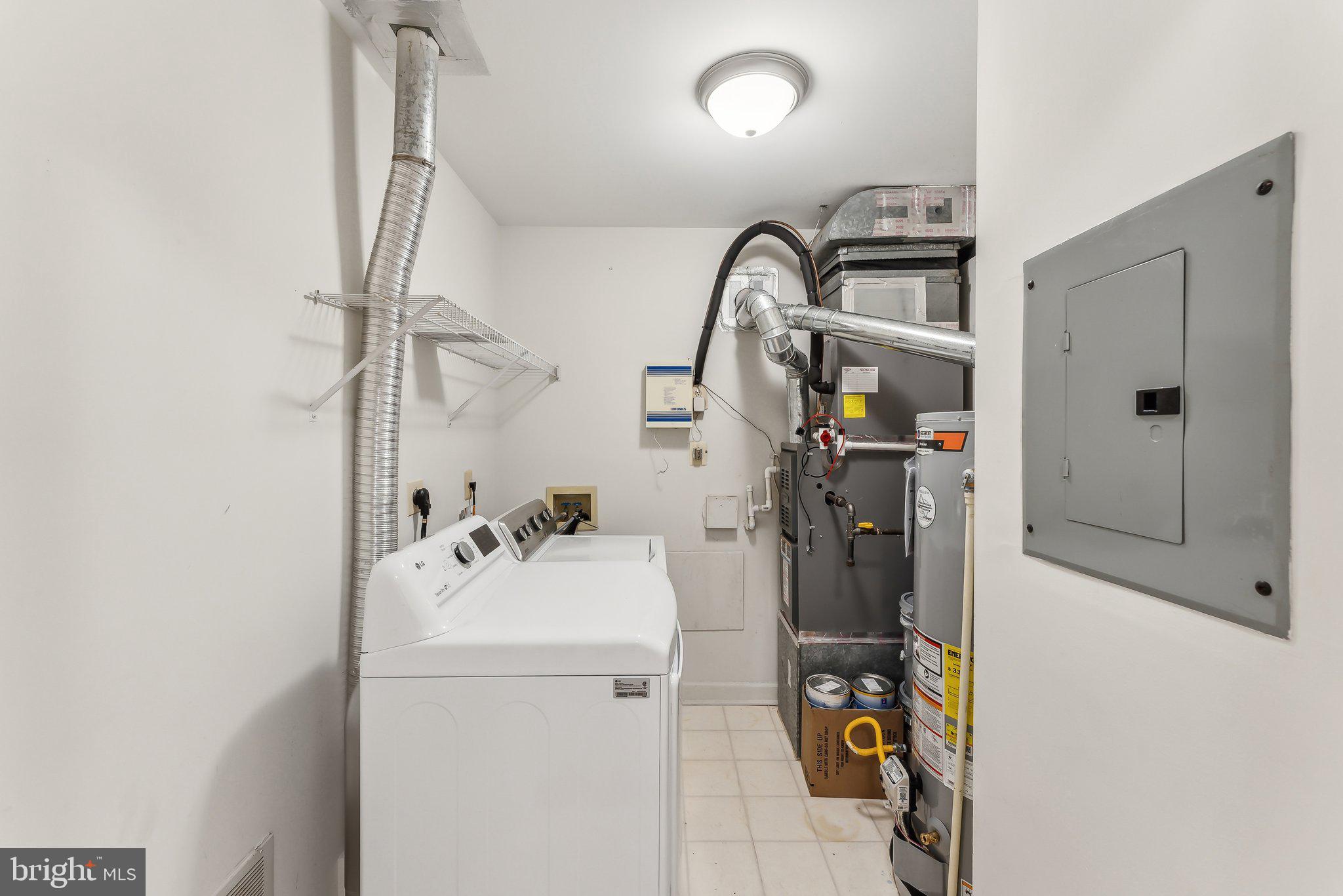 HIGHLAND AT GUNSTON CORNER - Residential