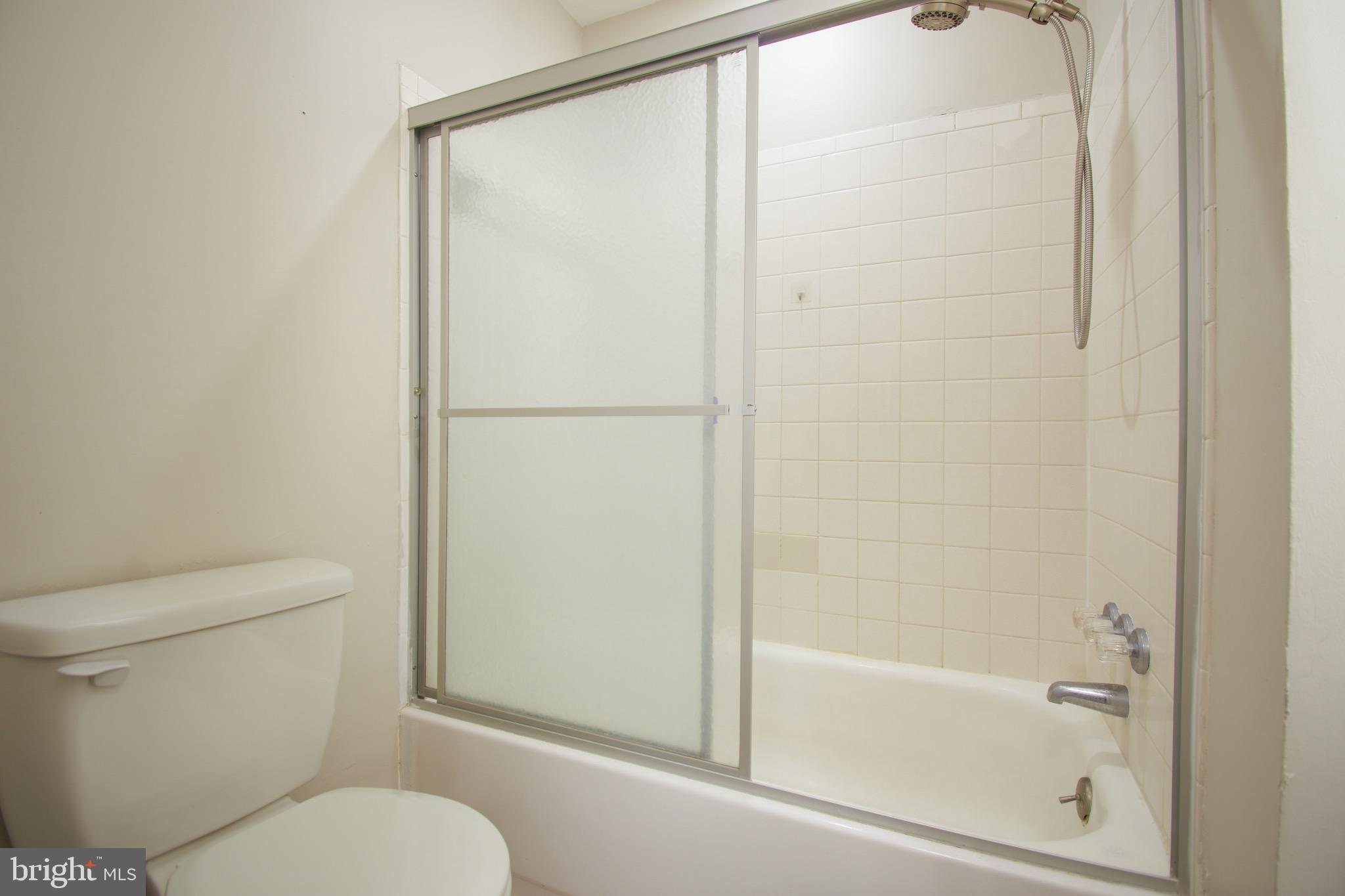 SUMMERHILL - Residential Lease