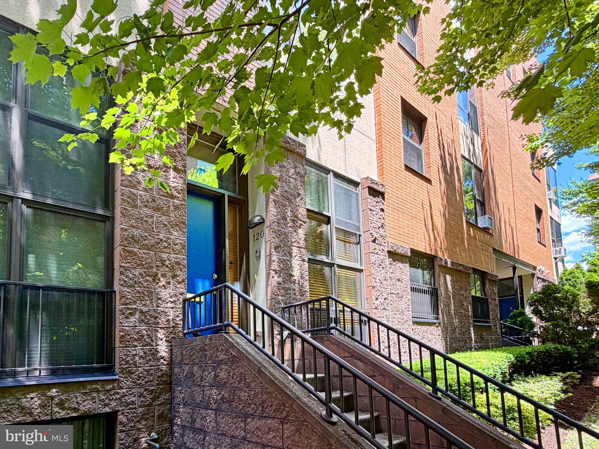 120 STATION NORTH MEWS