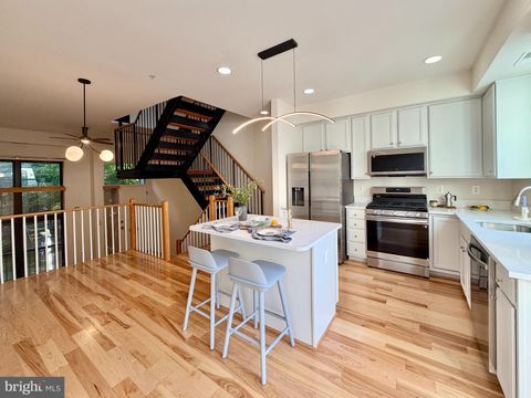 Townhouse For Sale - 120 Station North Mews<br/> Baltimore City County, BALTIMORE, MD 21202